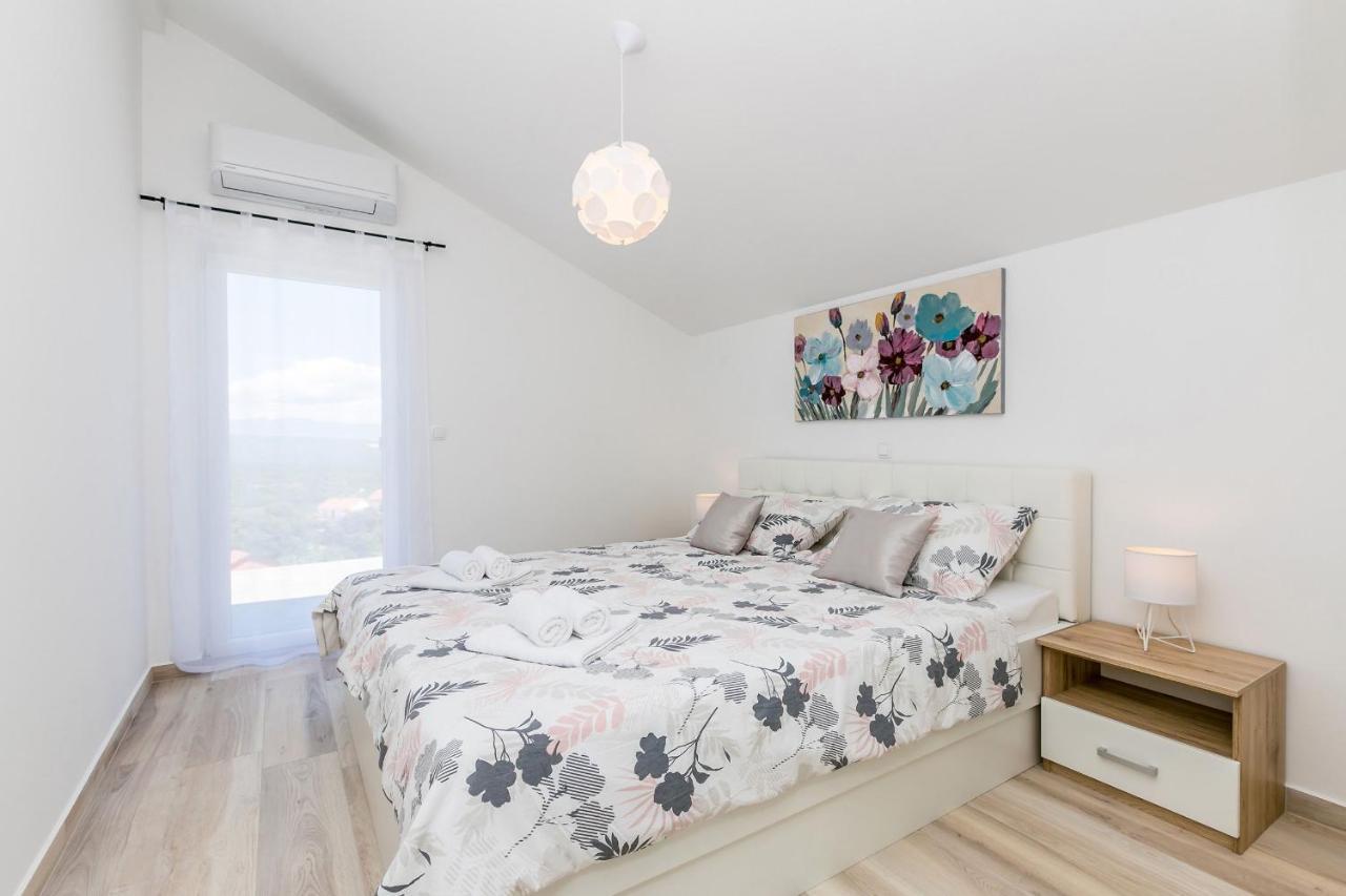 Holiday House San Michele Vrh  Экстерьер фото